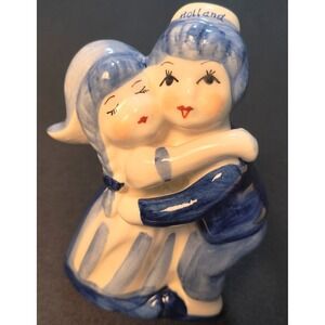 Holland Dutch Boy and Girl Hugging Vintage Ceramic Figurine, 5" tall x 3" x 2"